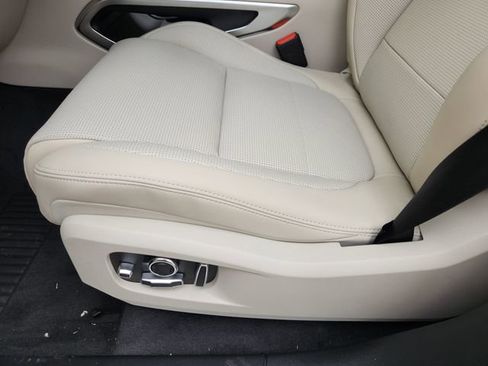 Used 2026 Jaguar F-PACE R-Dynamic S image 18