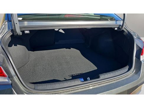 New 2026 Hyundai Elantra Limited FWD image 9