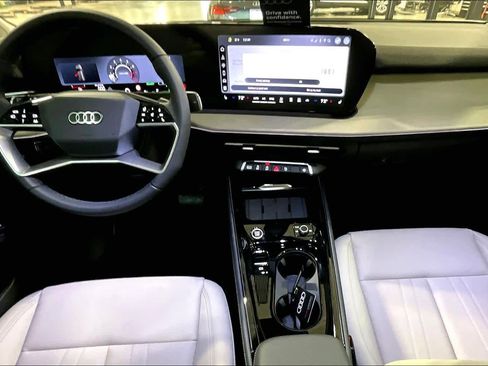 New 2026 Audi Q3 quattro 2.0T image 5