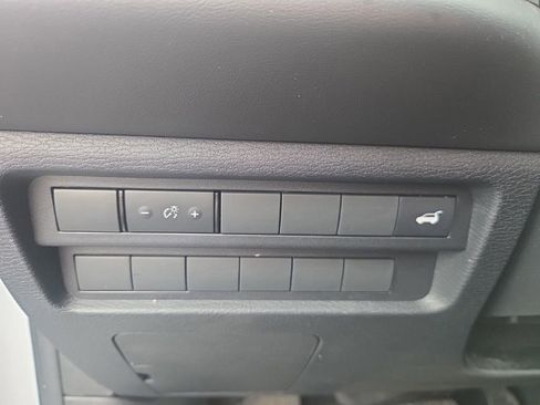 Used 2023 Mitsubishi Outlander SE AWD/4WD image 10