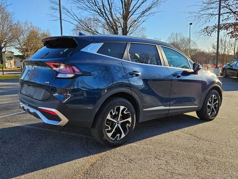 Used 2023 Kia Sportage EX image 8