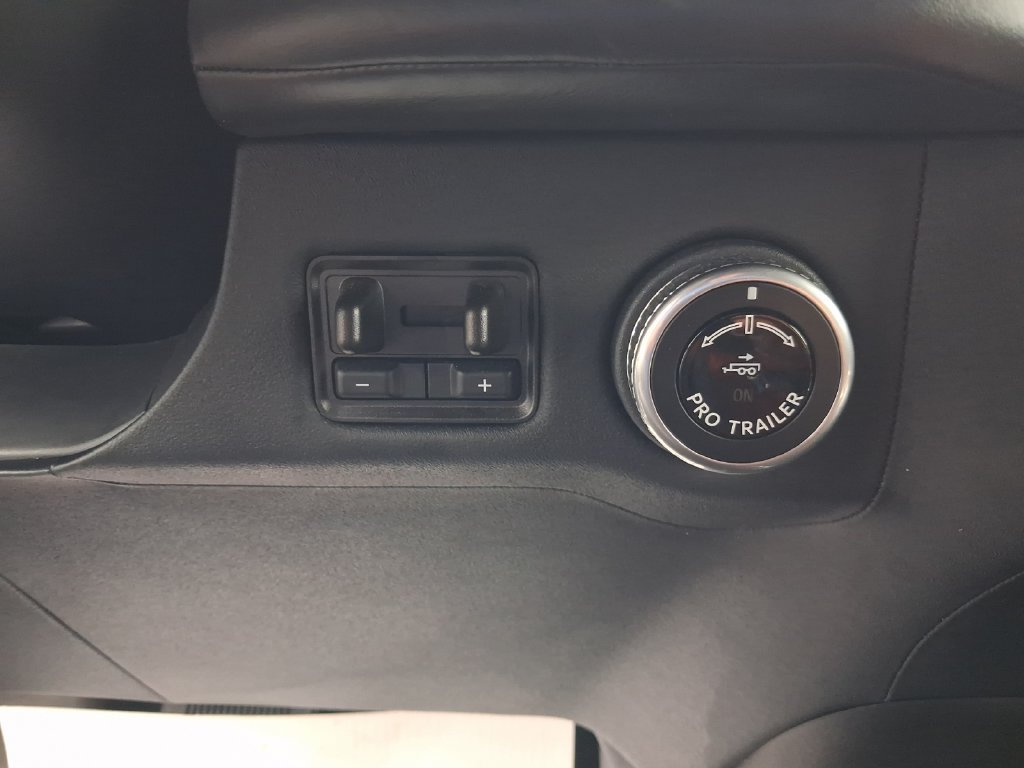 Used 2025 Lincoln Navigator Black Label AWD/4WD image 20