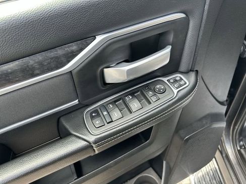 Used 2024 RAM 3500 Big Horn AWD/4WD image 17