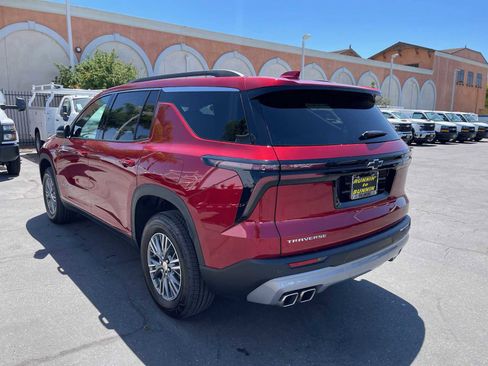 New 2025 Chevrolet Traverse LT w/ LPO, Floor Liner Package image 5