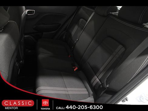 Used 2024 Hyundai Venue SEL FWD image 18