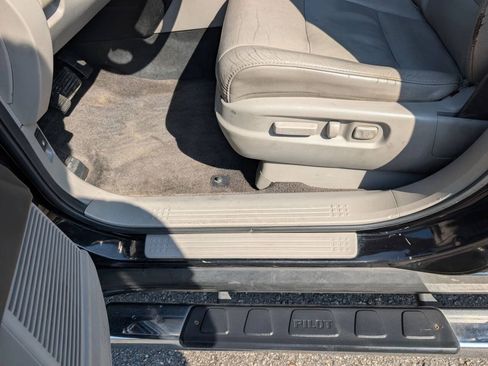 Used 2011 Honda Pilot EX-L image 23