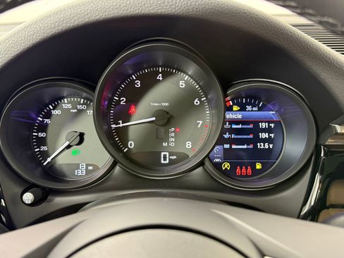 New 2026 Porsche Macan image 24