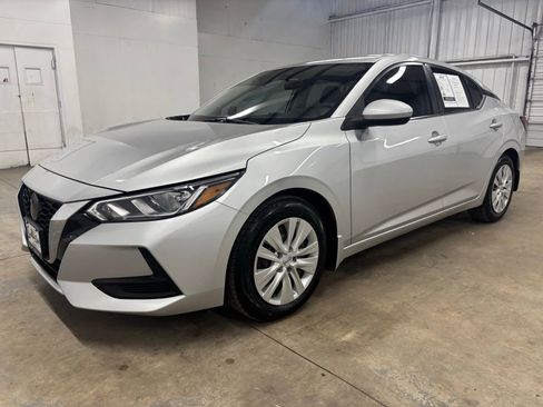 Used 2023 Nissan Sentra S FWD image 3
