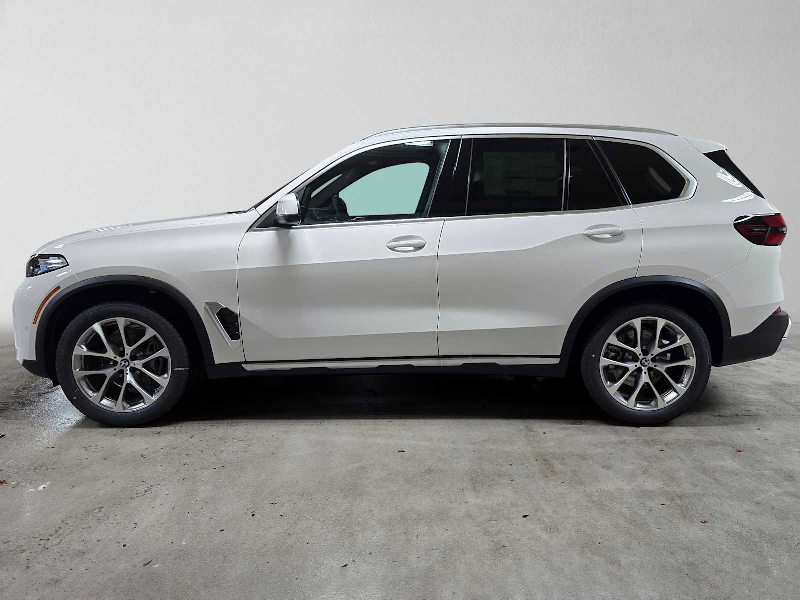 Used 2026 BMW X5 xDrive40i AWD/4WD image 39