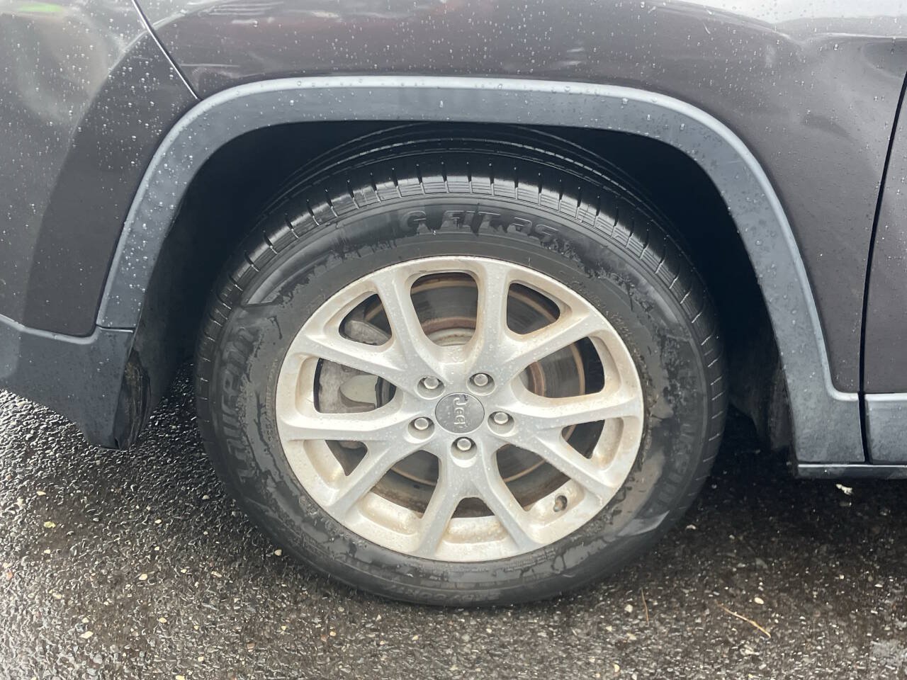 Used 2015 Jeep Cherokee Latitude FWD image 14