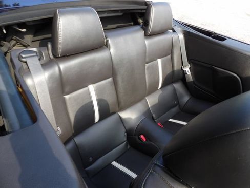Used 2011 Ford Mustang GT Premium w/ Electronics Pkg RWD image 14