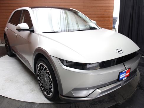 Used 2023 Hyundai Ioniq 5 Limited image 14