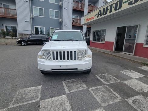 Used 2012 Jeep Liberty Sport RWD image 7