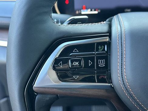 New 2025 Jeep Grand Cherokee Summit w/ Luxury Tech Group V image 22