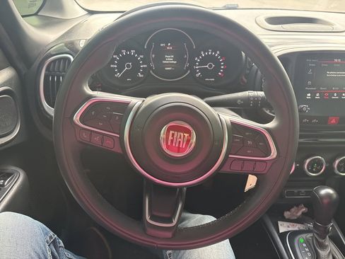 Used 2020 FIAT 500L Pop image 9