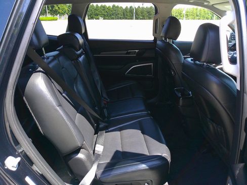 Used 2021 Kia Telluride LX image 19