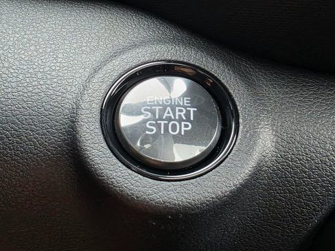 New 2025 Hyundai Venue SEL image 37