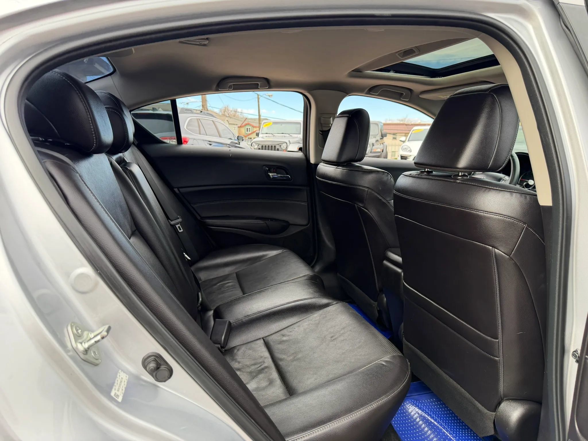 Used 2013 Acura ILX w/ Premium Package FWD image 17
