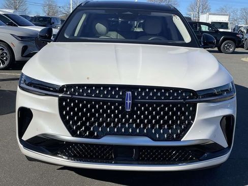 New 2026 Lincoln Nautilus Reserve AWD/4WD image 2