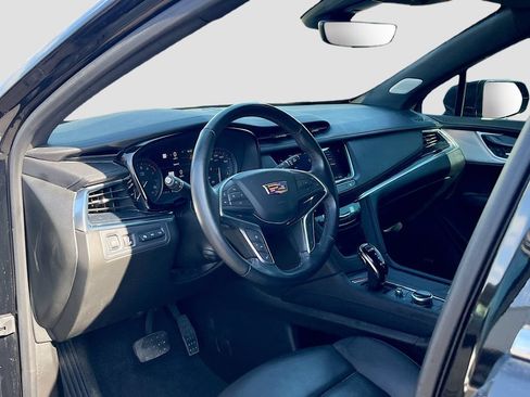 Used 2024 Cadillac XT5 Premium Luxury w/ Technology Package FWD image 9