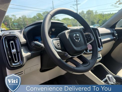 Certified 2024 Volvo XC40 B5 Plus w/ Protection Package Premier AWD/4WD image 17