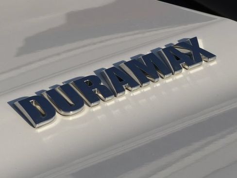 Used 2021 Chevrolet Silverado 1500 LT AWD/4WD image 12