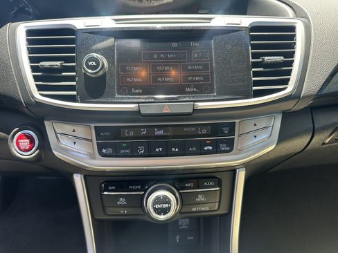 Used 2015 Honda Accord EX-L image 22