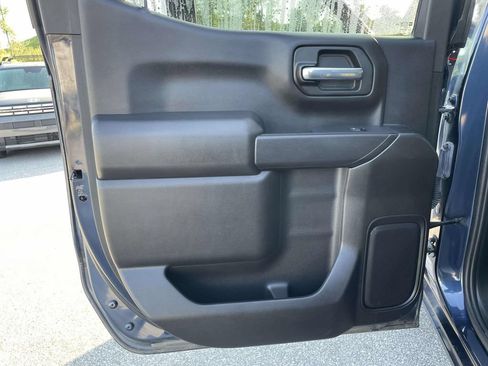 Used 2022 Chevrolet Silverado 1500 Custom AWD/4WD image 2