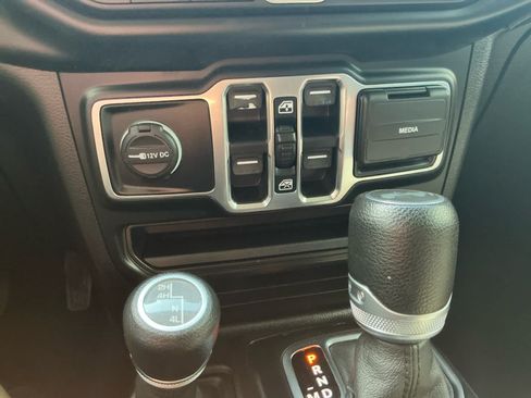 Used 2021 Jeep Wrangler Unlimited Sport AWD/4WD image 20