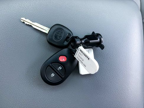 Used 2017 Toyota Sequoia SR5 w/ Premium Package AWD/4WD image 34