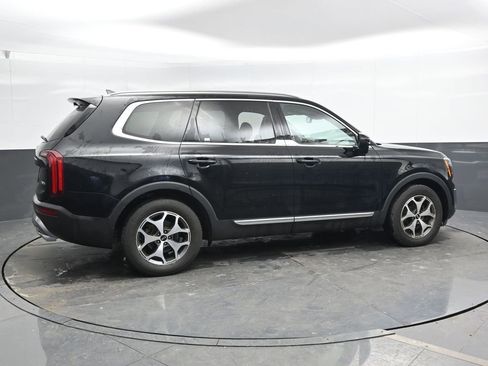 Used 2021 Kia Telluride EX image 3