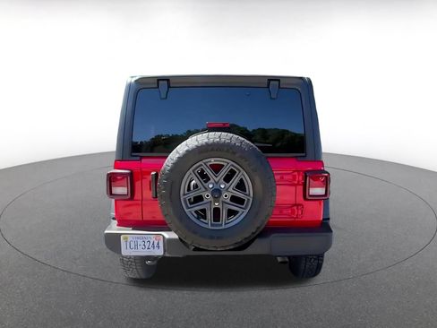 Used 2025 Jeep Wrangler Unlimited Sport AWD/4WD image 8