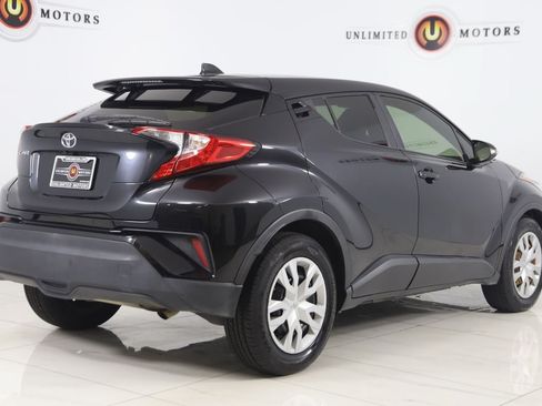 Used 2021 Toyota C-HR LE FWD image 3