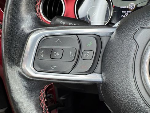 Used 2021 Jeep Wrangler Unlimited Rubicon w/ Uconnect 4C Nav & Sound Group AWD/4WD image 18