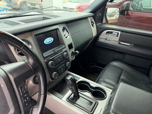 Used 2017 Ford Expedition EL XLT w/ Equipment Group 202A AWD/4WD image 14