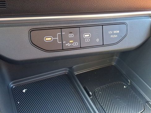 New 2026 Kia Carnival SX image 17