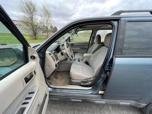 Used 2011 Ford Escape XLT w/ 201A Rapid Spec Order Code FWD image 21