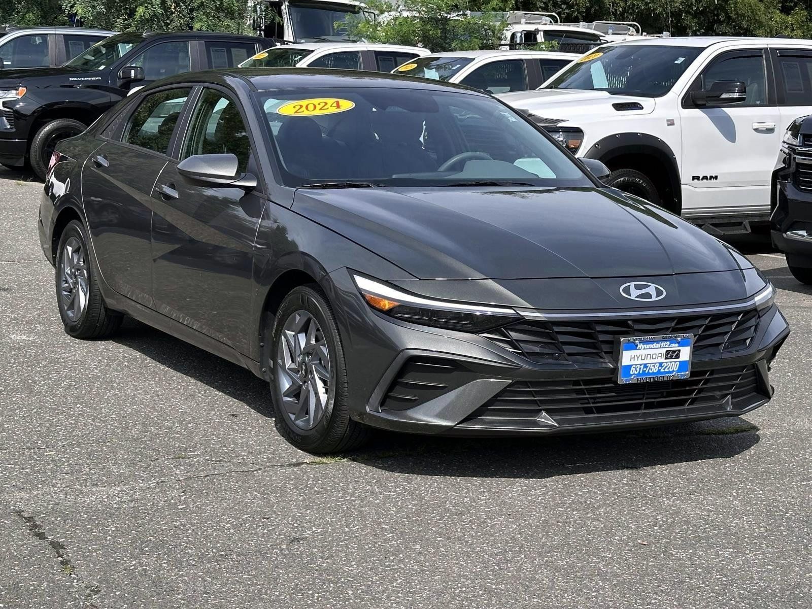 Used 2024 Hyundai Elantra SEL FWD image 5