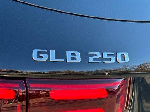 Used 2026 Mercedes-Benz GLB 250 image 20