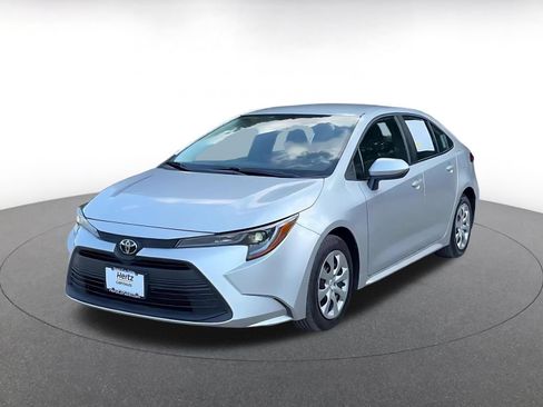 Used 2025 Toyota Corolla LE FWD image 7