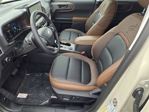 New 2025 Ford Bronco Sport Outer Banks w/ Outer Banks Tech Package+ image 8