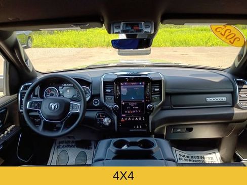 Used 2025 RAM 1500 Laramie AWD/4WD image 10