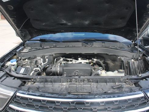 Used 2022 Ford Explorer XLT image 23