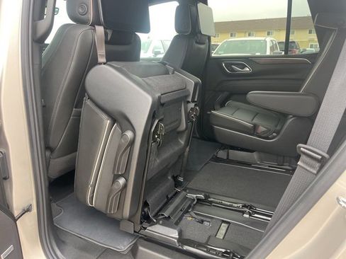 Used 2024 Chevrolet Tahoe Premier w/ Advanced Technology Package image 41