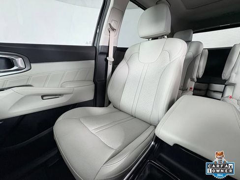 Certified 2023 Kia Sorento SX Prestige AWD/4WD image 18