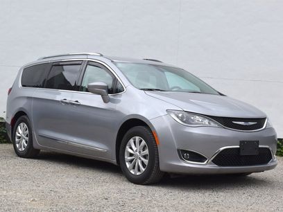 Used 2018 Chrysler Pacifica Touring-L