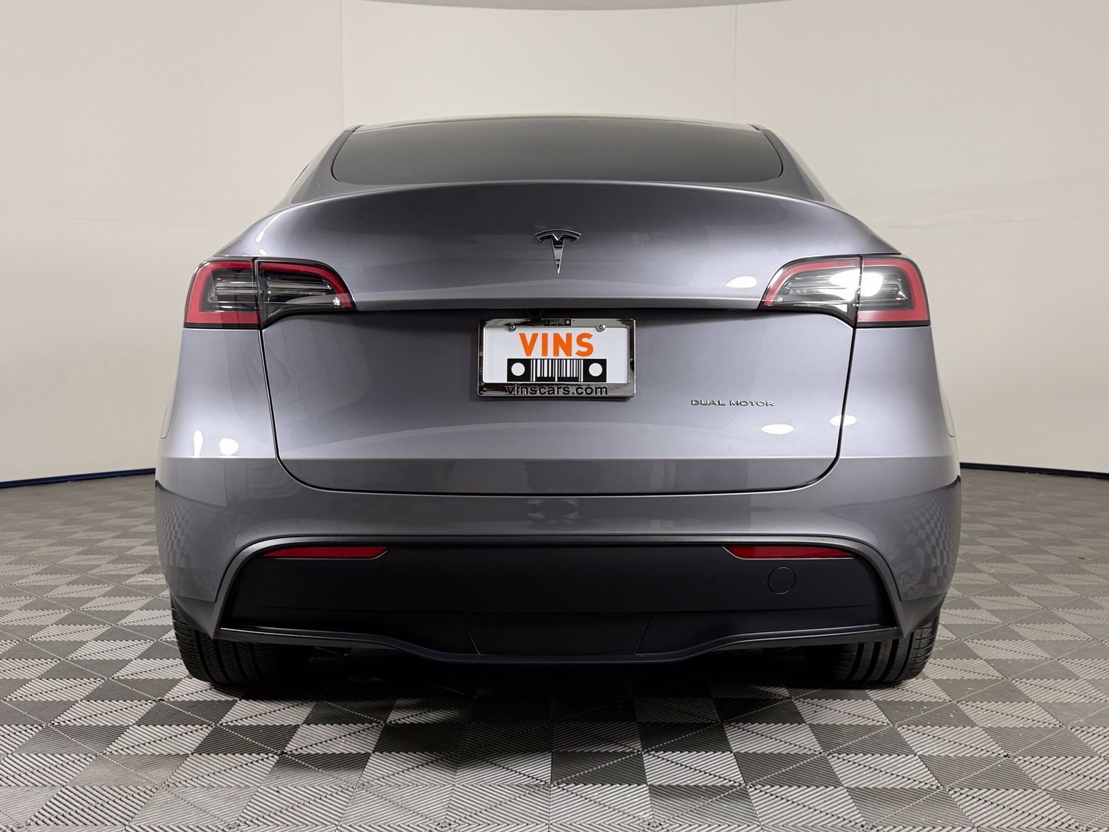 Used 2024 Tesla Model Y Long Range AWD/4WD image 8