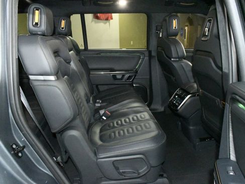 Used 2022 Rivian R1S Launch Edition image 50