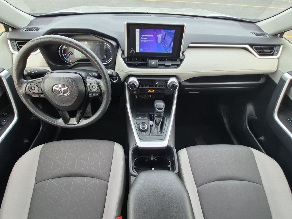 Used 2025 Toyota RAV4 XLE AWD/4WD image 23