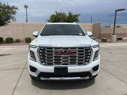 Used 2025 GMC Yukon XL Denali AWD/4WD image 2